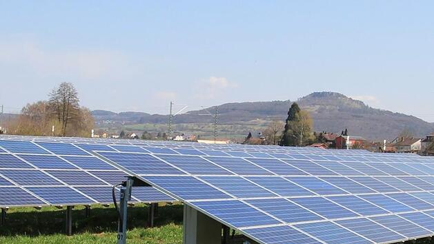 Neben der Solaranlag in Unterzettlitz k&ouml;nnten weitere Solarparks im Landkreis entstehen.  Foto: Jutta Rudel