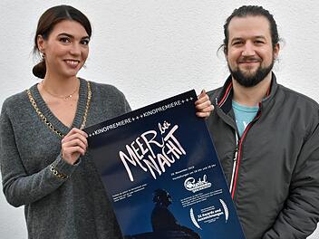 Die Regisseurin des Films "Meer bei Nacht", Kim Fabienne Hertinger aus Wonfurt, und Jonas Göbel aus Wonfurt, der die Musik zu dem Film komponiert und eingespielt hat, freuen sich auf die Kinopremiere am 29. November im Capitol-Theater in Zeil. Ulrike Langer