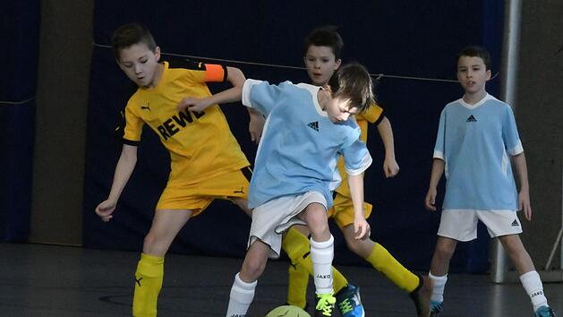Auch f&uuml;r die J&uuml;ngsten gibt es in diesem Winter keinen vom Verband organisierten Hallenfu&szlig;ball. Foto: Symbolbild