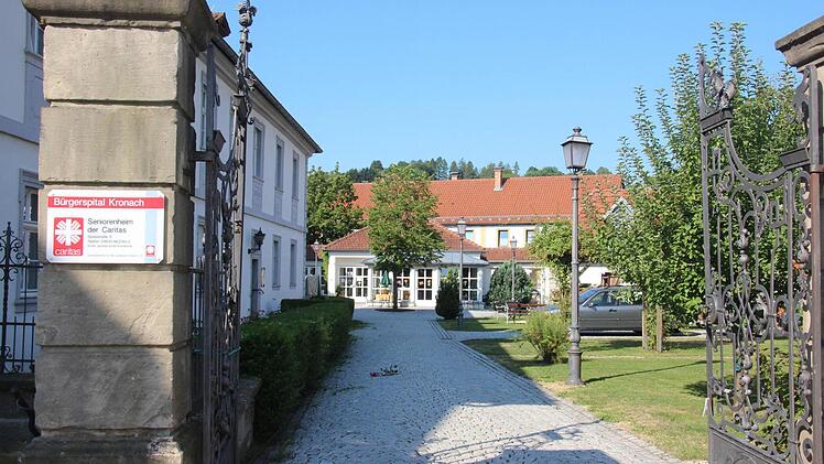 Im Frühjahr kommenden Jahres wird im Spital kein Pflegeheim mehr sein. Die Tore stünden dann für eine neue Wohnform, wie zum Beispiel "In der Heimat wohnen", offen. Fotos: Corinna Igler