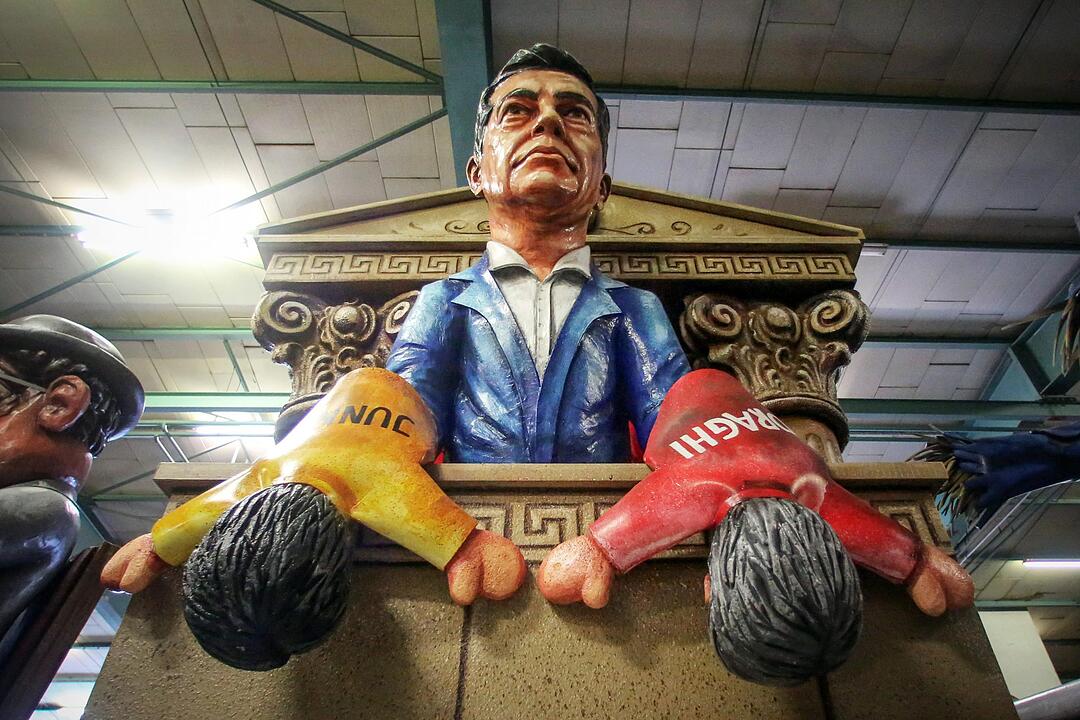 Motivwagen für Mainzer Rosenmontagszug