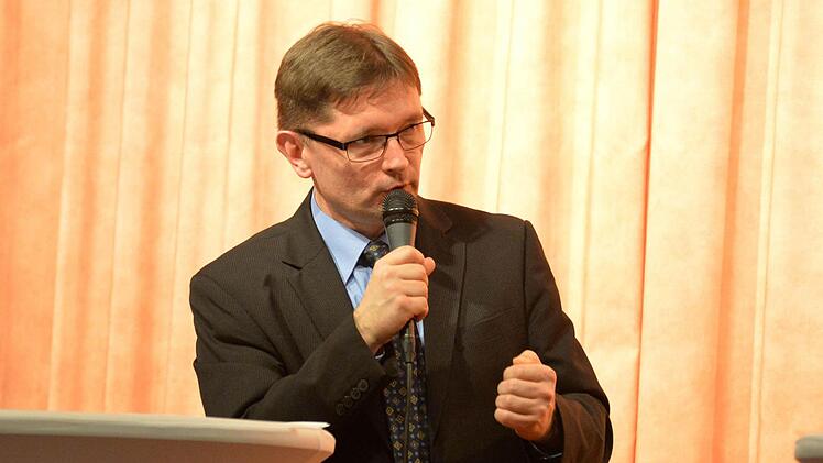 Moderator und Redaktionsleiter Alexander Müller.