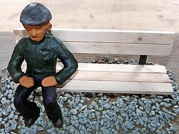 Der "Johann" soll als erstes Kunstwerk am Wanderweg entstehen, der am Ortseingang von Wei&szlig;enbach beginnt und als "Franzosenweg" in Richtung Wirsberg f&uuml;hrt. Silke Gebhardt und ihr Ehemann Peter Mitchel wollen das Kunstwerk aufstellen. Der Marktgemeinderat hat seine Unterst&uuml;tzung zugesagt. Foto: Werner Rei&szlig;aus