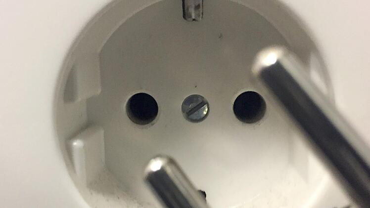 Was passiert, wenn plötzlich der Stromlieferant keinen Strom mehr liefert?Symbolbild: Marcus Brandt/dpa