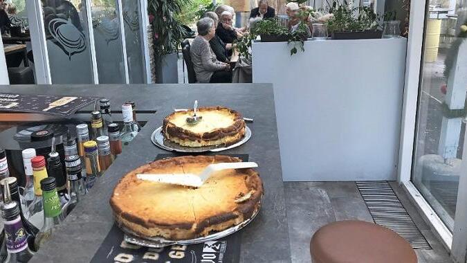 Zum Nachtisch gab es den selbst gebackenen Kuchen.