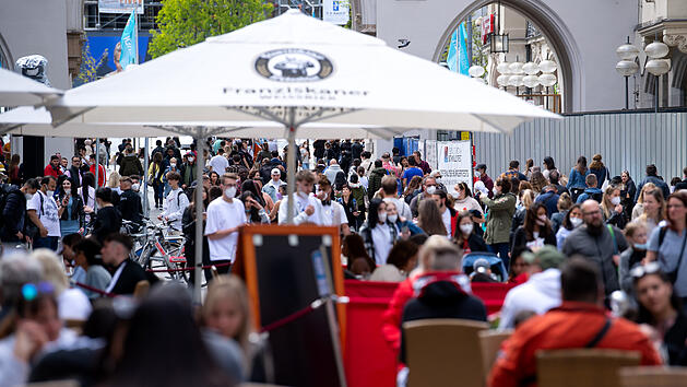 Corona-Test bald kostenpflichtig - Die demokratische Mehrheit kann sich freuen!