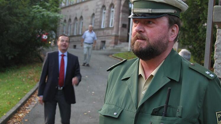 "Man kann die Kinder auch bei den Parkplätzen aussteigen lassen", erklärt Ludwig SchmittFoto: Sonja Adam