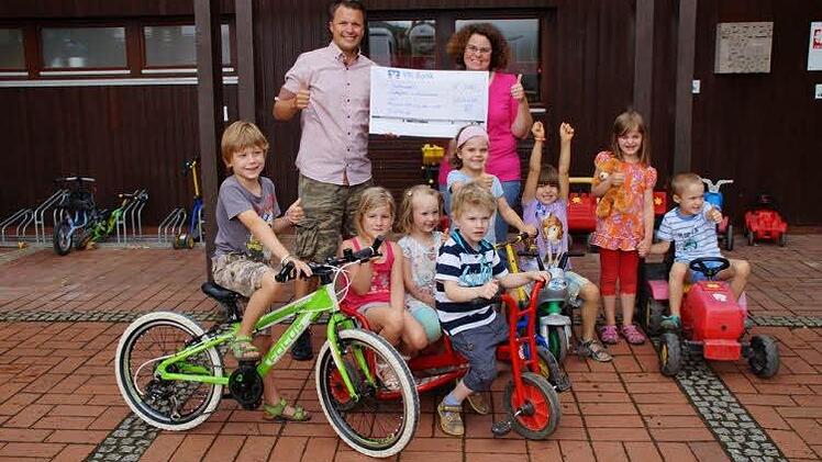 Spendenübergabe in Arnshausen