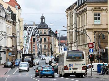 Am Mittwochmorgen war es in Bamberg am Luitpoldeck (hier eine Aufnahme zu einem anderen Zeitpunkt) zu Irritationen gekommen: Die Ampel zeigte längere Zeit Rot, manchem Verkehrsteilnehmer war dies zu lang.  Foto: Barbara Herbst