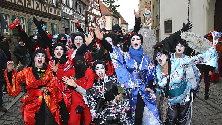 Willkommen beim Zeiler Faschingszug: Zeilauuu!