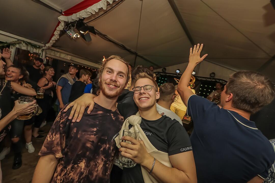 Endlich wieder Partystimmung im Sandgebiet