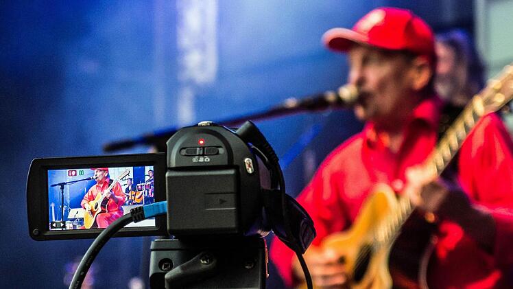 Impressionen vom Gastspiel der Spider Murphy Gang beim "Tambacher Sommer"Foto: Jochen Berger