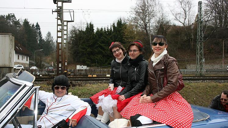 Beim Kronacher FaschingszugMaria Löffler