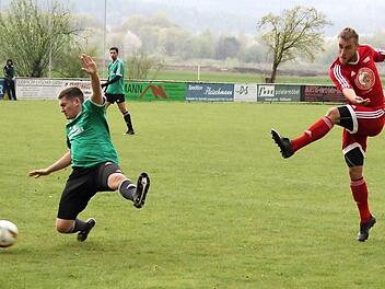 Gegen den abgeschlagenen Tabellenletzten gelang dem FC Schw&uuml;rbitz ein klarer 3:0-Erfolg.  Foto: Horst Habermann