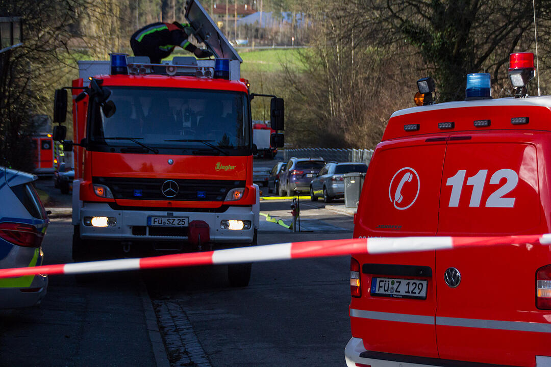 Gasaustritt im Kindergarten: Kompletter Ortskern von Zirndorf-Weiherhof gesperrt