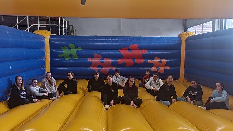 Landkreis Lichtenfels: Von Aufsichtspflicht bis Kinderschminken - neue Spielmobiler wurden geschult