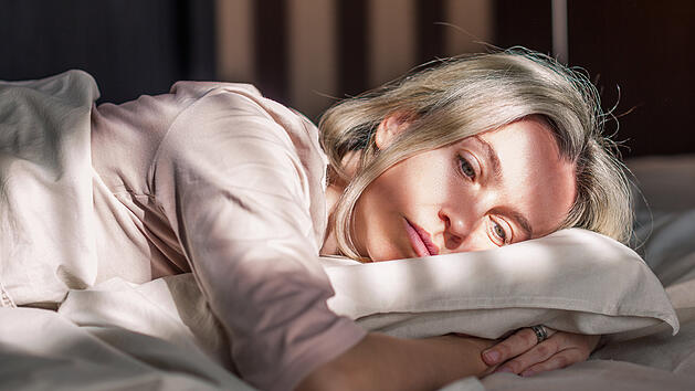 Müde, Frau im Bett, Sexualität, Depression