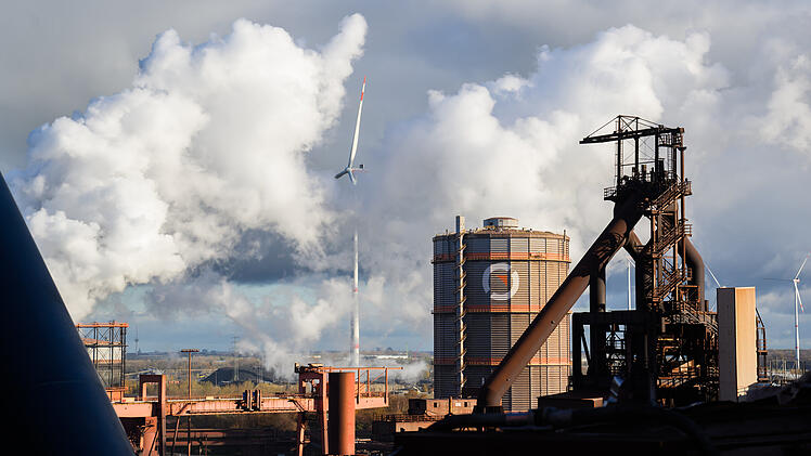 Stahlwerk der Salzgitter AG - hier kam es am Sonntag zu einem Flugzeugabsturz mit Toten