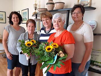 Unser Foto zeigt (von links) Silke Helget (Personalrat), Alwina Pismenezky, Brigitte Meyerdierks, Vera Verhoturova und Silvia Reinelt (Personalleiterin). Gabriele Kientzle