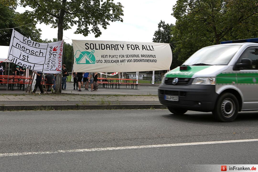 Protestkundgebung vor Bamberger Fluechtlingsheim