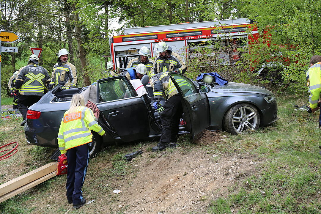 Schwerer Unfall im Landkreis Hof - Hubschraubereinsatz