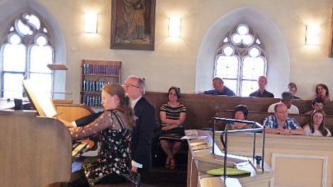 Die russische Organistin Marina Viaizia präsentierte am Sonntag am "königlichen Instrument" Musik aus ihrer Heimat.  Foto: Heike Schülein