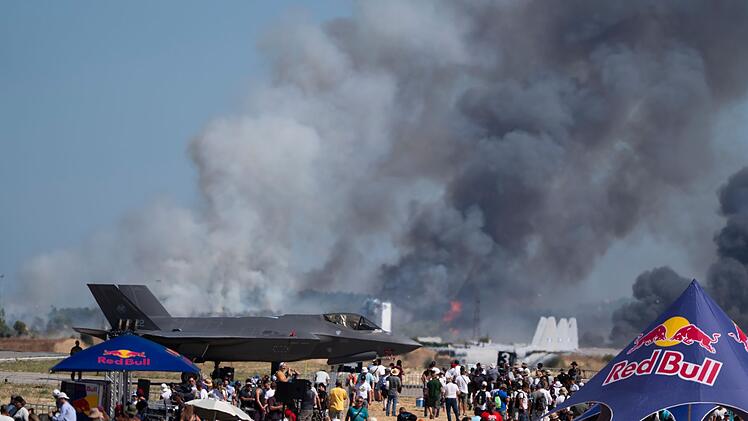 F-4 Phantom st&uuml;rzt bei Flugshow in Griechenland ab