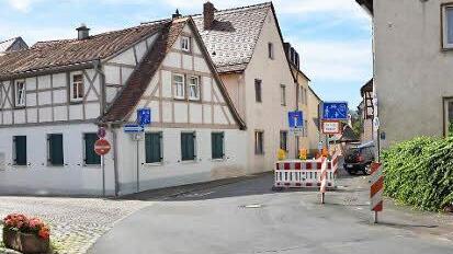 Die Reytherstra&szlig;e ist gesperrt, sp&auml;testens hier sollte man umdrehen. Das Hallert&uuml;rlein (links) wurde aber nicht ge&ouml;ffnet.