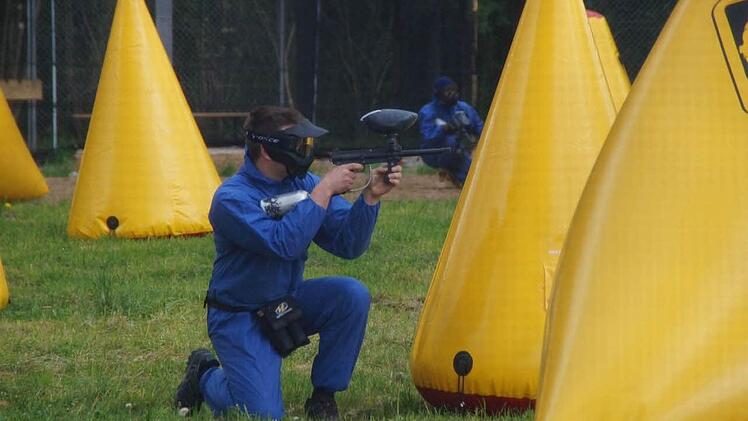 Seit Samstag wird Paintball gespielt. Foto: Kisspark