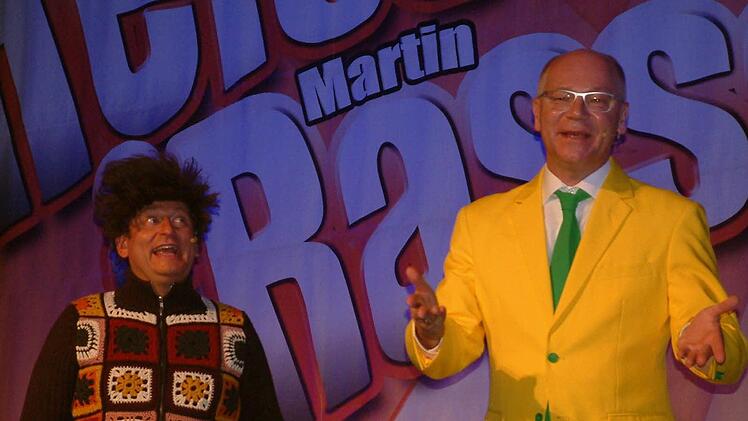 Volker Heißmann (links) und Martin Rassau bei ihrem Auftritt in Tettau  Foto: Hans Franz