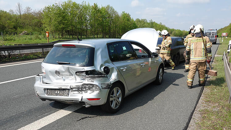 A70: Autos prallen im Kreis Ha&szlig;berge zusammen