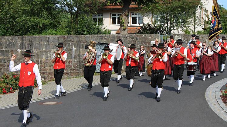 Impressionen der Jubiläumsfeier der Blaskapelle Oberbach. Foto: Sebastian Schmitt