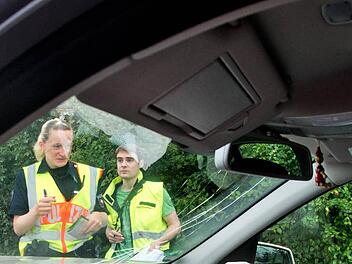 Mindestens 10.000 Euro Sachschaden: Eine 22-J&auml;hrige fuhr betrunken und ohne F&uuml;hrerschein durch N&uuml;rnberg. Julian Stratenschulte, dpa