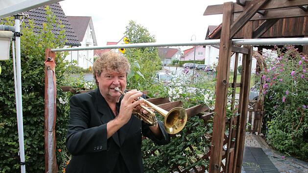 J&uuml;rgen Ballner mit seiner Trompete