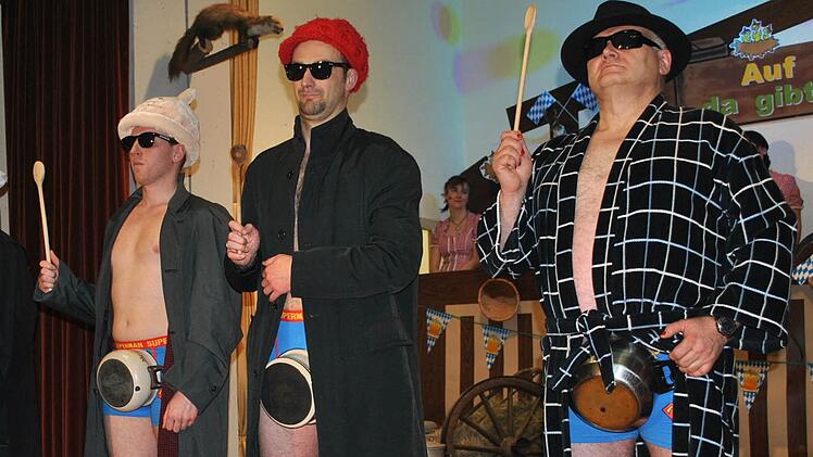 Die etwas anderen "Glocken von Rom" der Sexpistols sorgten für Lachsalven. Die Männerformation feiert heuer ihr 20-jähriges Jubiläum. Fotos: Evelyn Schneider