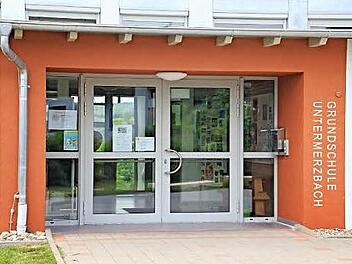 Der Eingangsbereich der Grundschule Untermerzbach.