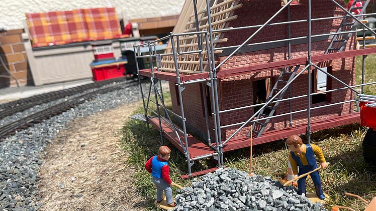 Auf der Modellbau-Anlage ist Baustelle. Foto: Jürgen Gärtner