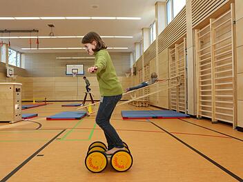 Alles neu in der "alten" Bischberger Grundschulturnhalle. Sie wurde saniert und ist nun top modern ausgestattet. Fotos: Barbara Herbst