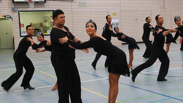 Das A-Team stellte einem ausgewählten Publikum seine neue, anspruchsvolle  Choreografie vor.  Foto: Michael Stelzner