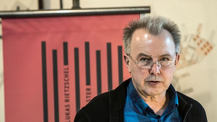 "Coburg liest": Bernd Polster stellte seine entlarvende Biografie des Bauhaus-Gründers Walter Gropius im Kunstverein vor.Foto: Jochen Berger