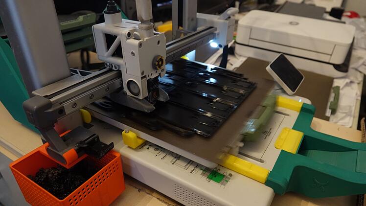 Teile aus dem 3D-Drucker f&uuml;r die Ukraine