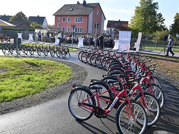 30 neue Räder für die neue Jugendverkehrsschule in Burgebrach, jetzt wurde der Platz offiziell eröffnet.Foto: Ronald Rinklef