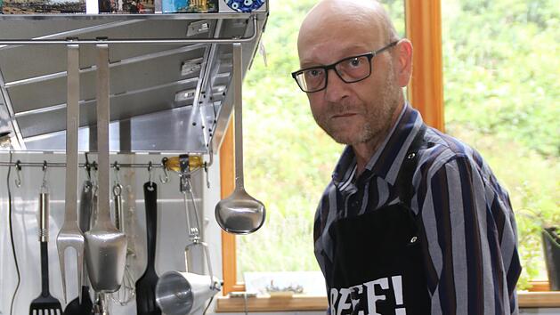 Christoph Mirsch liebt es, den Haushalt zu schmei&szlig;en. Jetzt ist er der erste staatlich gepr&uuml;fte Hauswirtschafter