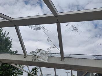 Bad Rodach: Nach Vandalismus und Bauarbeiten - Radabstellanlage wieder repariert Bad Rodach: Nach Vandalismus und Bauarbeiten - Radabstellanlage wieder repariert