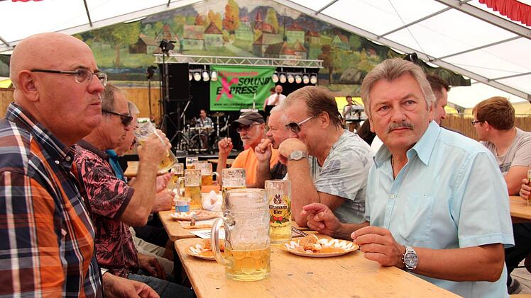 Der Stammtisch aus Herzogenaurach mit Bernhard Schwab
