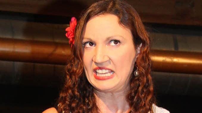 Heidy de Blum, in Kulmbach vielen bekannt als Heidy Lüdden, kam mit ihrer "Zeitgeist Drama Group" zur Premiere in die Kommunbräu. Fotos: Sonja Adam