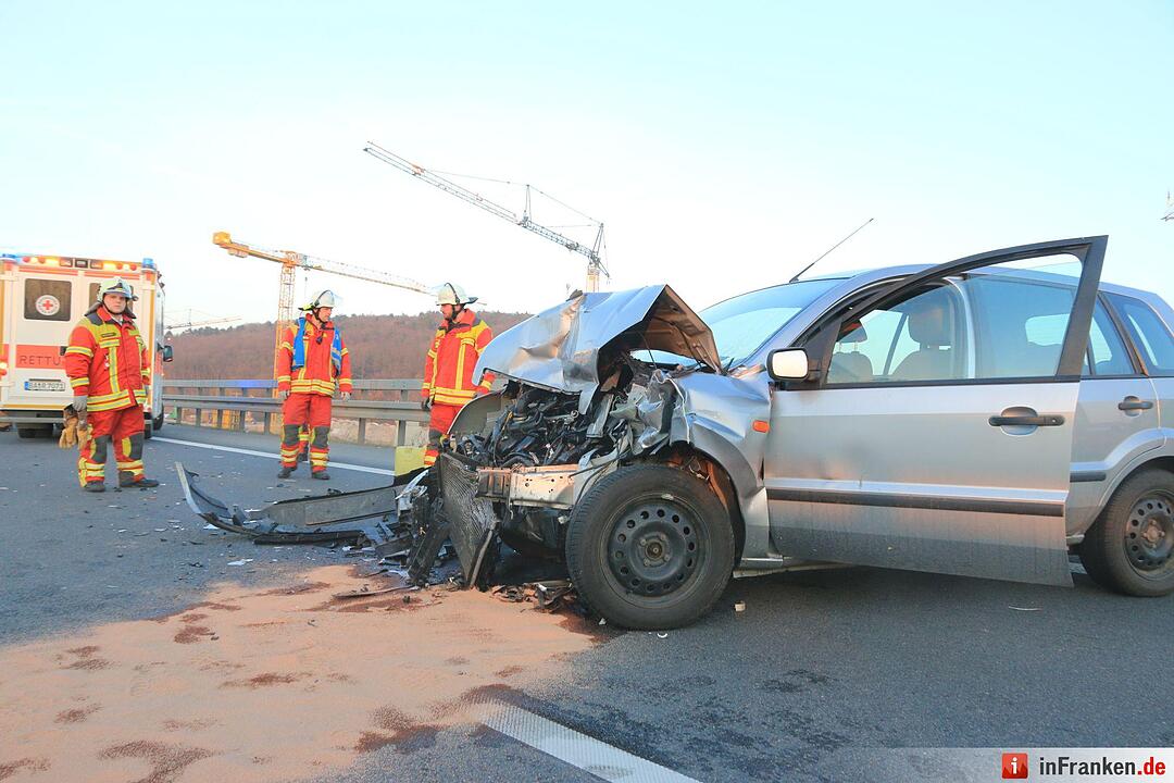 Autos kollidieren auf A73 bei Breitengüßbach
