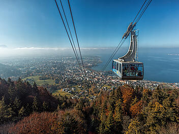 Urlaub in &Ouml;sterreich - Blick auf Bregenz von der Pf&auml;nder Seilbahn