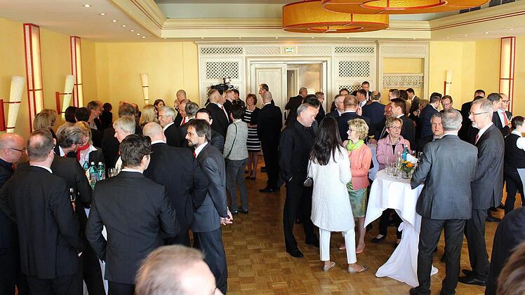 Stehempfang im Saal der Goldenen Traube. Foto: Ulrike Nauer