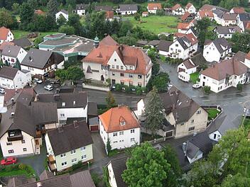 Der Stadtrat Wallenfels befasste sich in seiner Sitzung mit städtebaulichen Planungen. Foto: Archiv